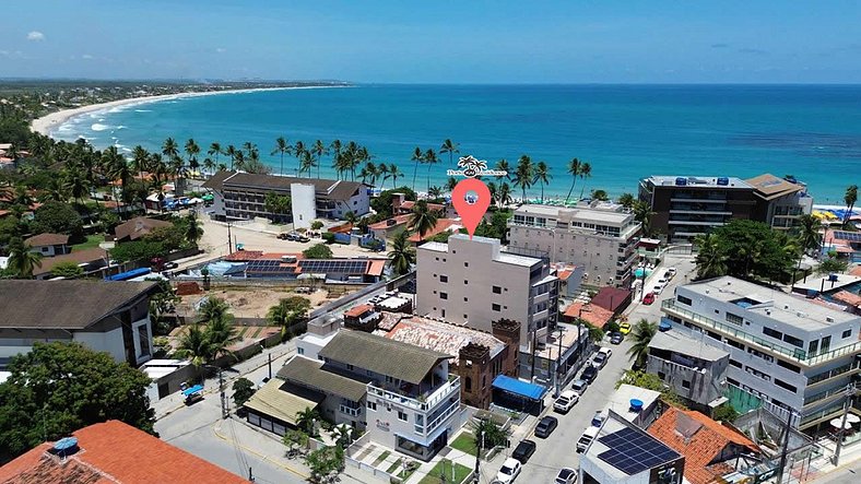 A 50m do mar no centro de Porto de Galinhas.